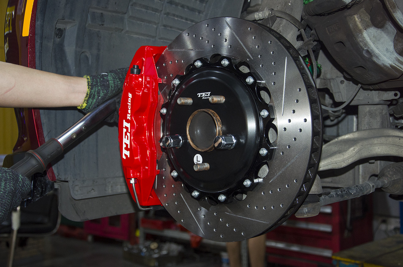 Infiniti Q50 Big Brake Kits 6 Piston Calipers With Needed Hardware P60S