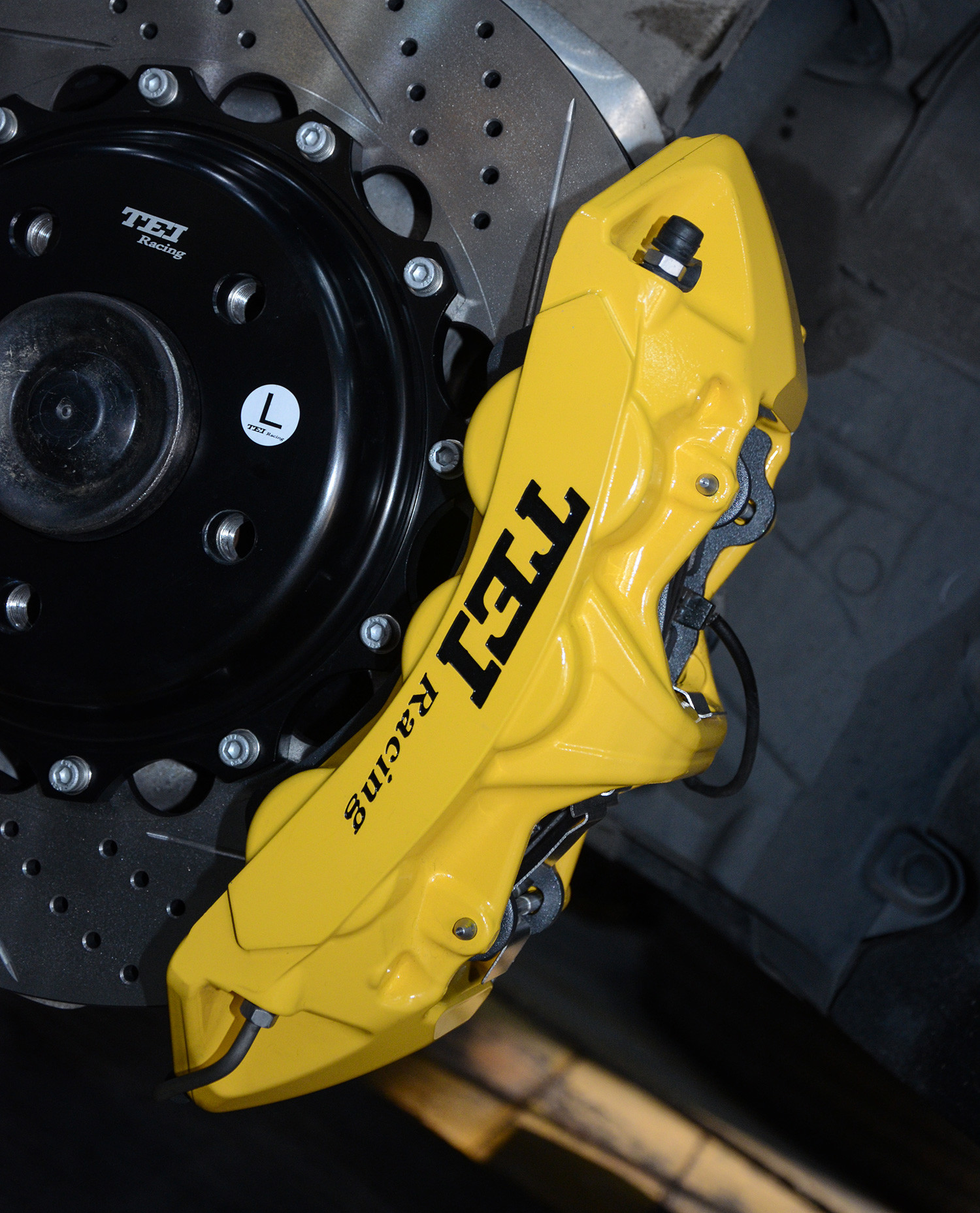 BMW E39 / E39 M/E39 M5 5Series Front 1997 2003 Front BBK 18 Inch Wheel