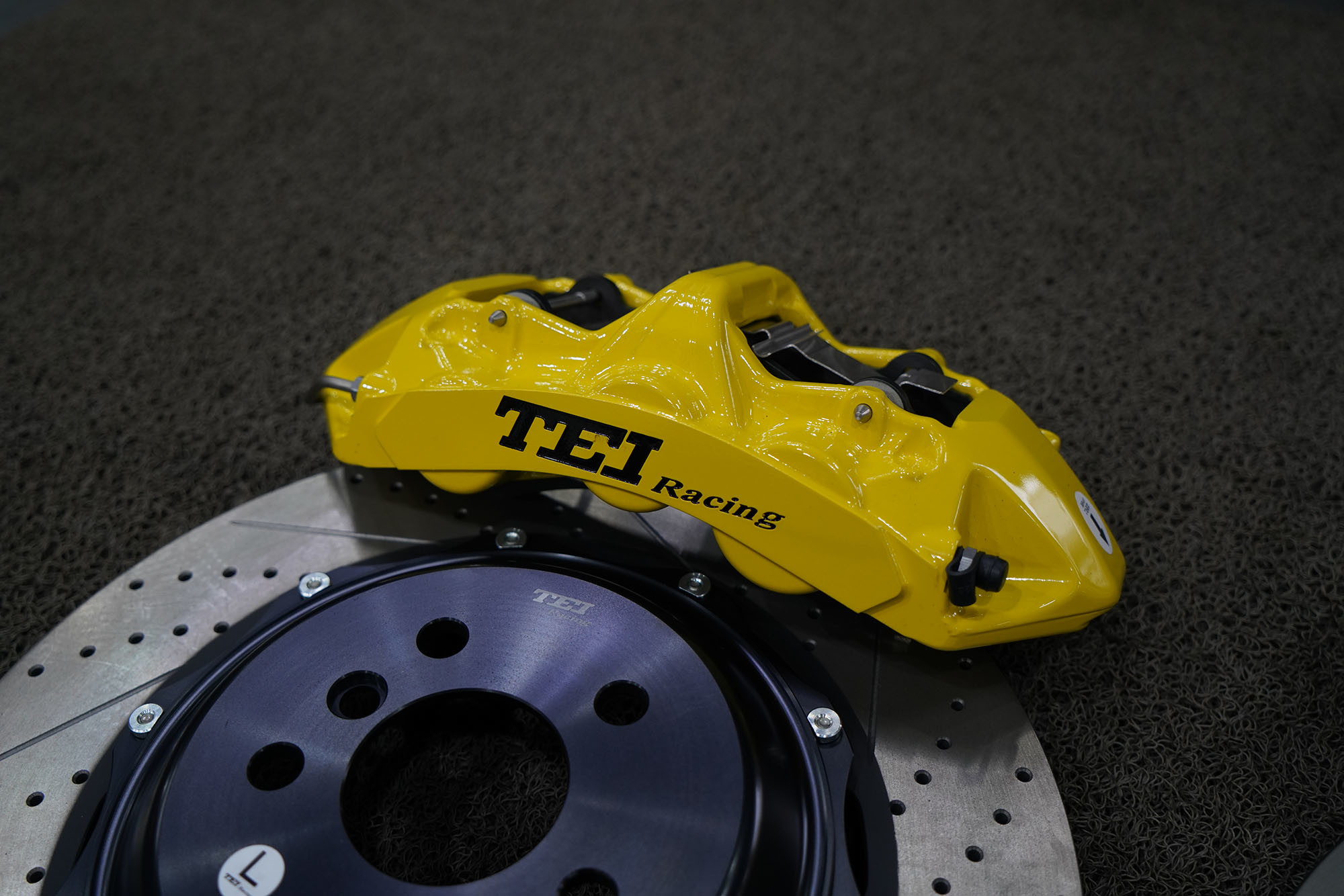 BMW E39 / E39 M/E39 M5 5Series Front 1997 2003 Front BBK 18 Inch Wheel