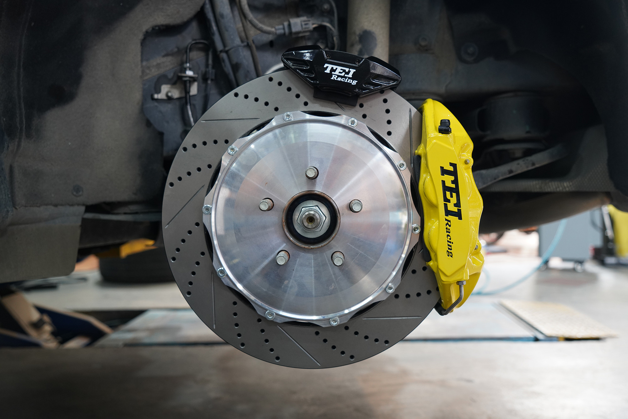 Ford Explore Upgrade BBK Big Brake Kit 6 Piston Caliper For Front And 4