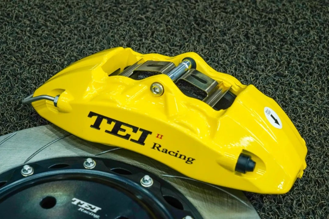 Front 4 Piston Brake Caliper Kit For LEXUS ES200 250 300 350 350H IS200